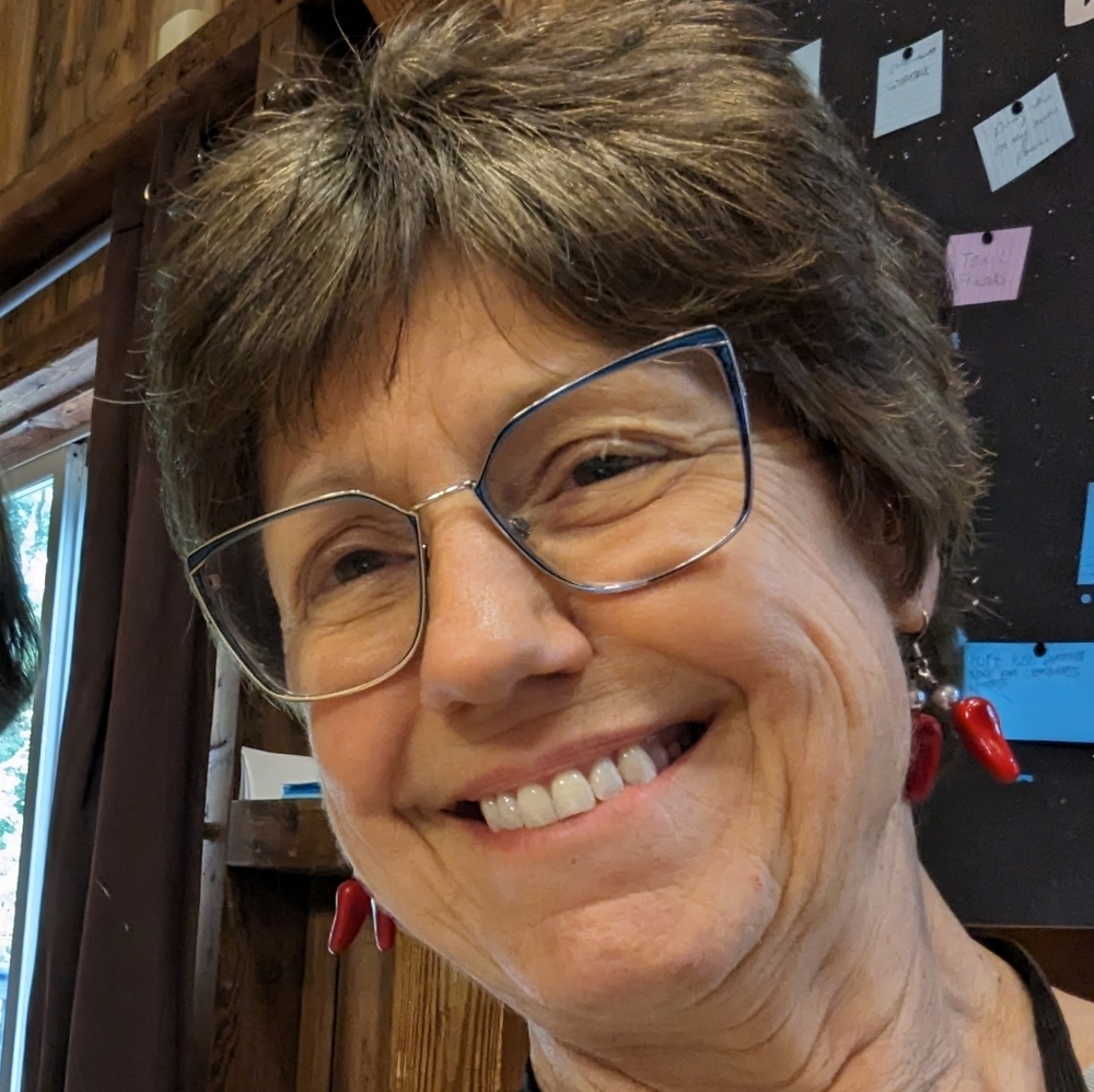 Meet your Posher, Linda